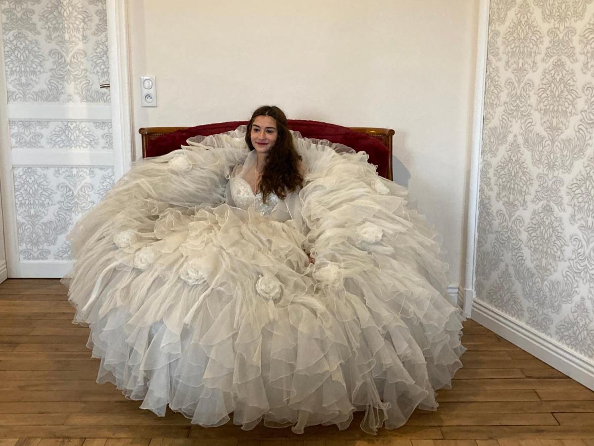 Chambre Romantique Dans Le Chateau De La Bouchatte Chazemais Exteriör bild