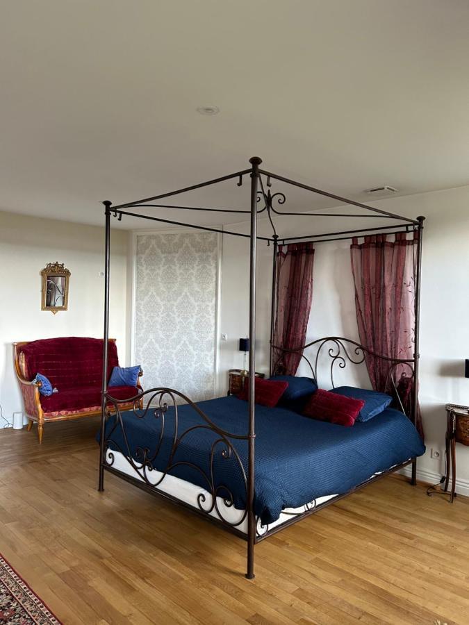 Chambre Romantique Dans Le Chateau De La Bouchatte Chazemais Exteriör bild