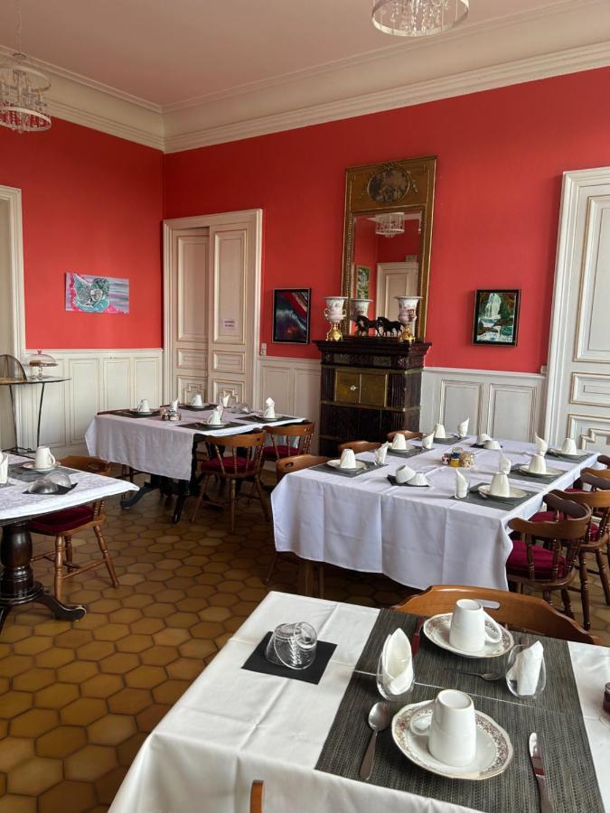 Chambre Romantique Dans Le Chateau De La Bouchatte Chazemais Exteriör bild